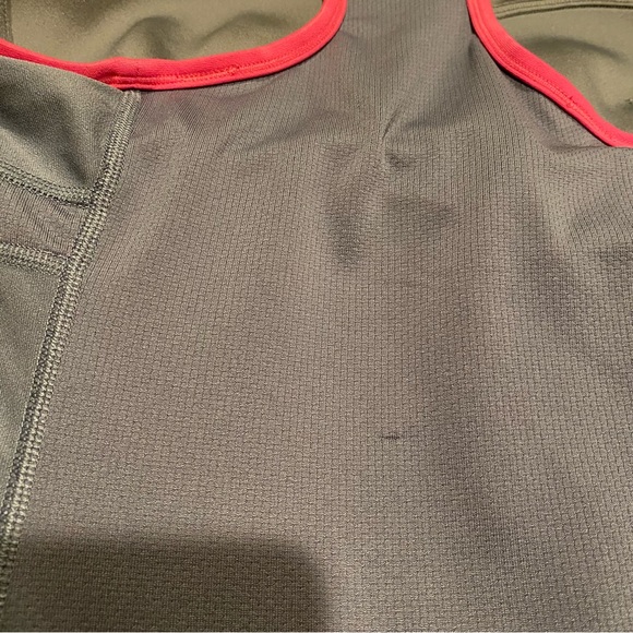 Nike Dri-Fit Women’s Workout Tank Top - Picture 9 of 9